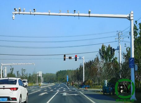 道路監(jiān)控立桿